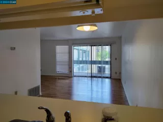 Photo #5: 41060637 Listing