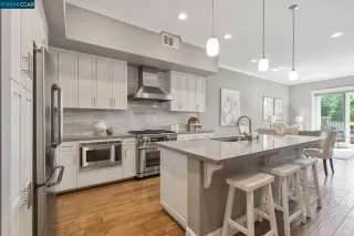 Photo #6: 41060653 Listing