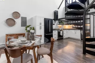 Photo #6: 41060692 Listing