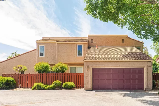 MLS: 41060815 Condo For Sale