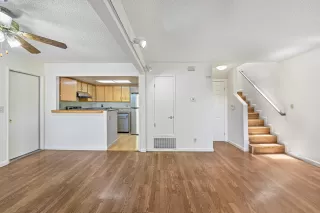 Photo #6: 41060815 Listing