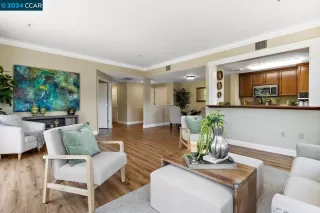 Photo #5: 41060834 Listing