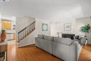 Photo #2: 41060891 Listing