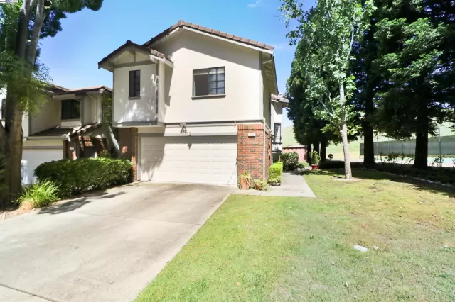 MLS: 41060892 Condo For Sale