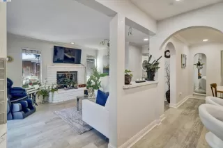 Photo #3: 41060892 Listing 