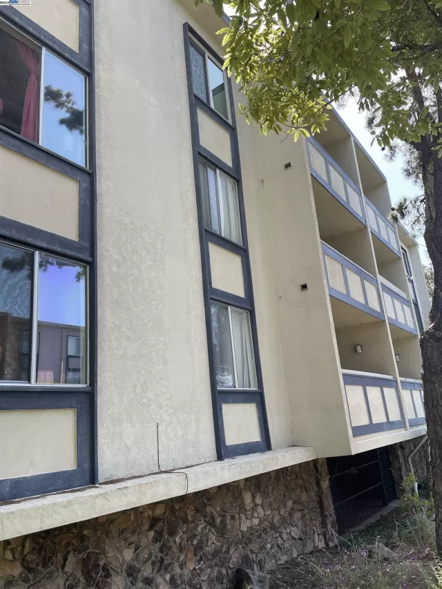 MLS: 41060986 Condo For Sale