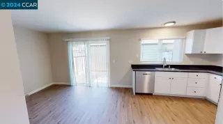 Photo #5: 41061035 Listing 