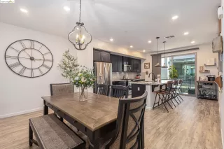 Photo #2: 41061095 Listing 