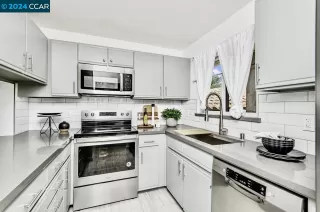 Photo #5: 41061108 Listing