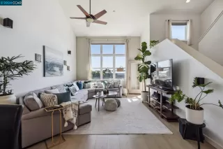 Photo #2: 41061119 Listing