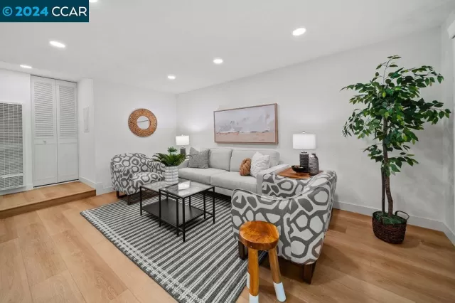 MLS: 41061284 Condo For Sale