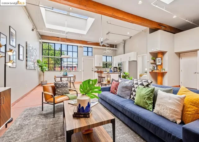 MLS: 41061418 Condo For Sale