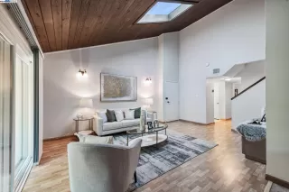 Photo #1: 41061423 Listing