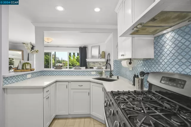 MLS: 41061489 Condo For Sale