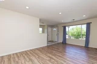 Photo #2: 41061515 Listing