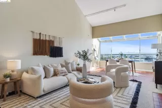 Photo #2: 41061556 Listing 