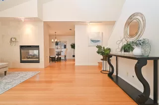 Photo #2: 41061588 Listing