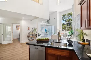 Photo #6: 41061610 Listing 