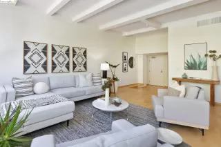 Photo #3: 41061631 Listing