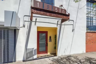 Photo #2: 41061662 Listing