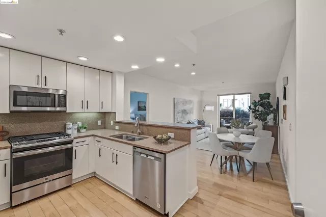 MLS: 41061738 Condo For Sale