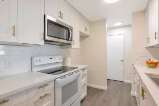 Photo #6: 41061773 Listing