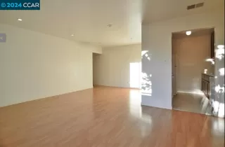 Photo #2: 41061948 Listing