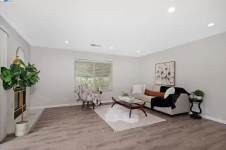 Photo #4: 41061977 Listing