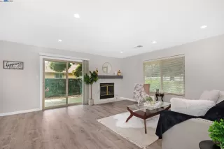 Photo #6: 41061977 Listing