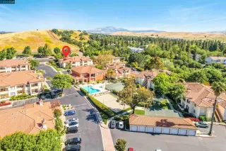 Photo #2: 41061978 Listing