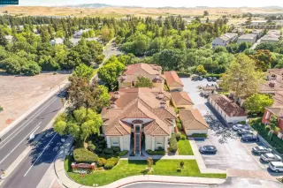 Photo #6: 41061978 Listing