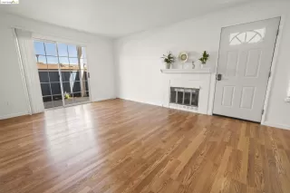 Photo #3: 41062054 Listing