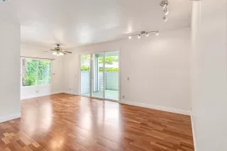 Photo #5: 41062128 Listing