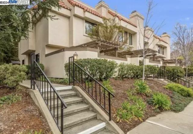 MLS: 41062135 Condo For Sale