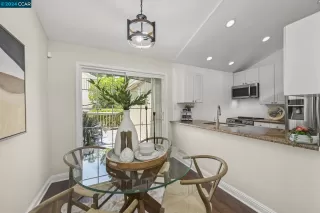 Photo #6: 41062177 Listing