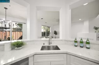 Photo #2: 41062210 Listing