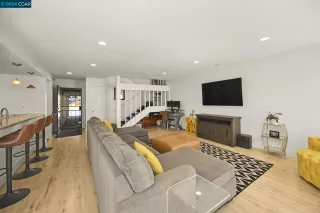 Photo #2: 41062212 Listing