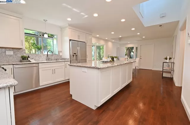 MLS: 41062216 Condo For Sale