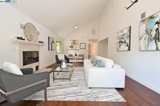 Photo #1: 41062216 Listing 