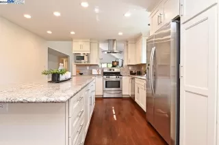 Photo #5: 41062216 Listing 