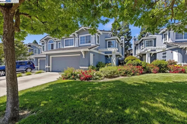 MLS: 41062229 Condo For Sale