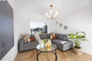 Photo #2: 41062234 Listing