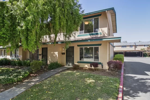 MLS: 41062238 Condo For Sale