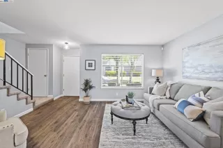 Photo #5: 41062296 Listing