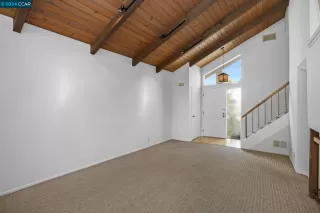 Photo #5: 41062302 Listing