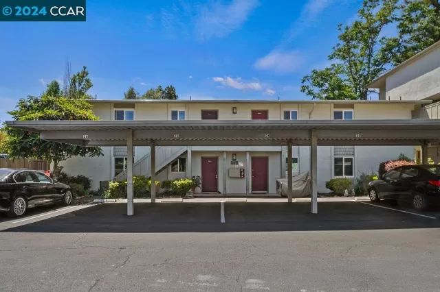 MLS: 41062306 Condo For Sale