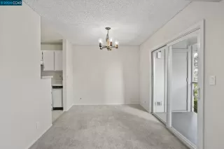 Photo #6: 41062391 Listing 