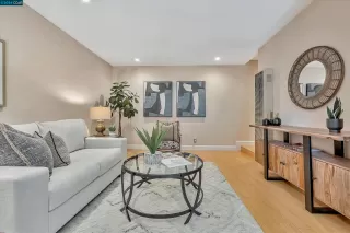 Photo #4: 41062400 Listing