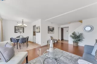 Photo #4: 41062459 Listing