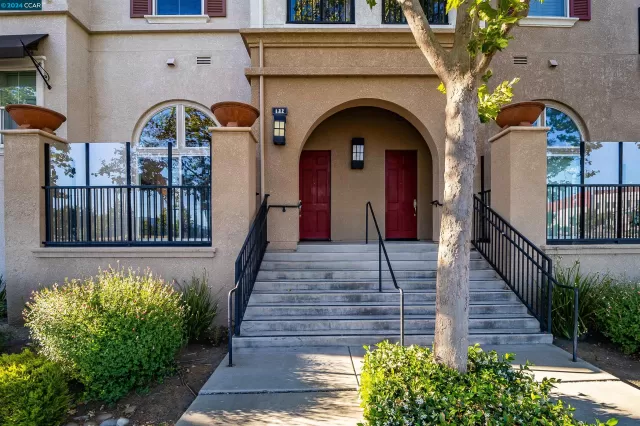 MLS: 41062520 Condo For Sale